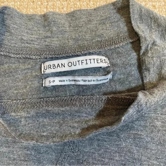 Urban Outfitters Muscle Tee Bundle Women’s Small Black and Grey - Picture 6 of 6